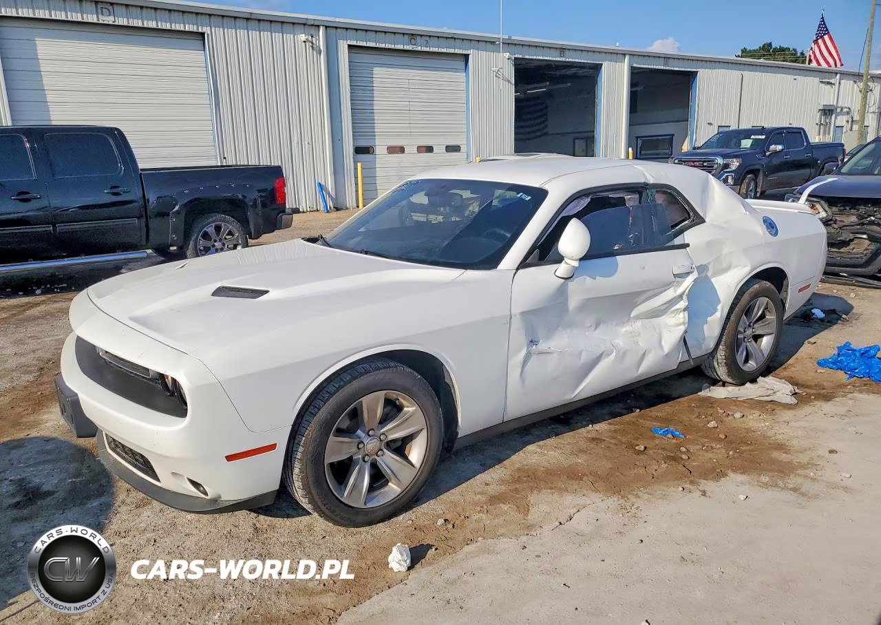 2018 Dodge Challenger Sxt VIN:2C3CDZAG5JH317551 - 1