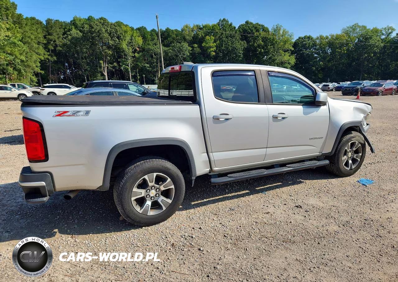 2020 Chevrolet Colorado Z71 VIN:1GCGTDEN6L1210117 - 3