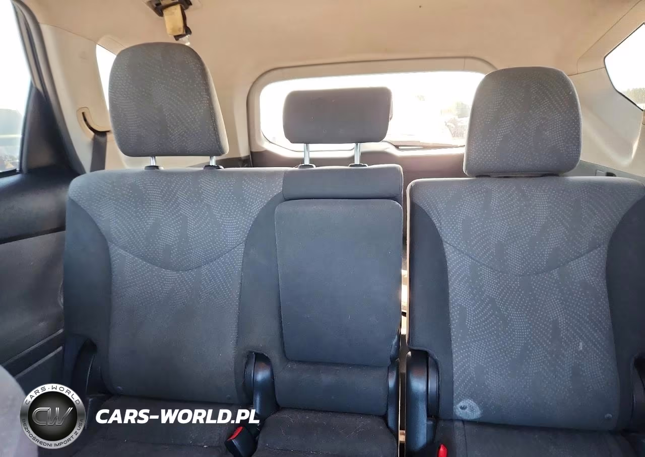 2013 Toyota Prius V Three VIN:JTDZN3EU9D3274842 - 10