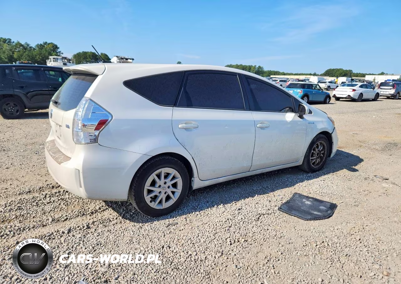 2013 Toyota Prius V Three VIN:JTDZN3EU9D3274842 - 3