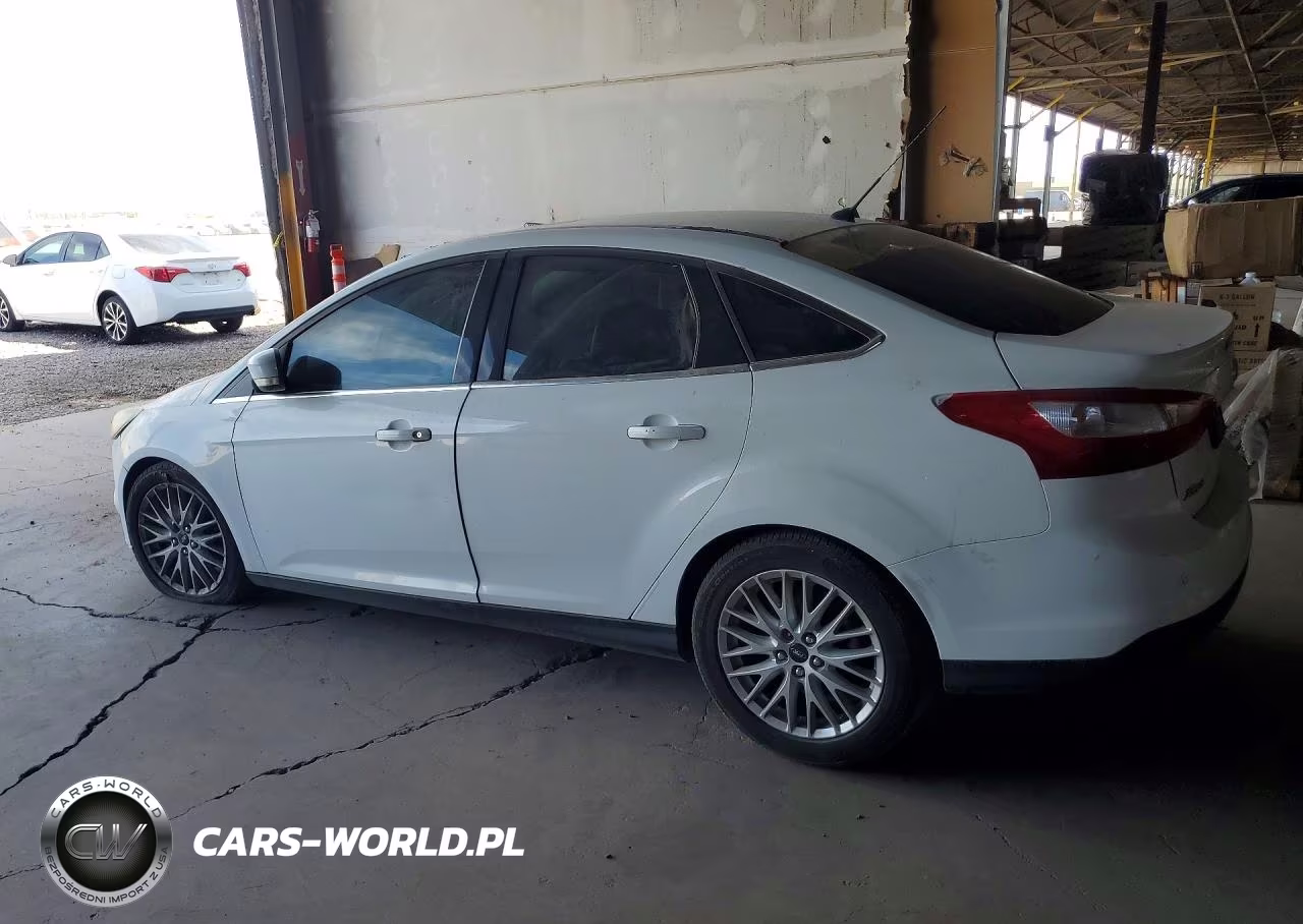 2014 Ford Focus Trend VIN:WF0HP4L20E4105430 - 2