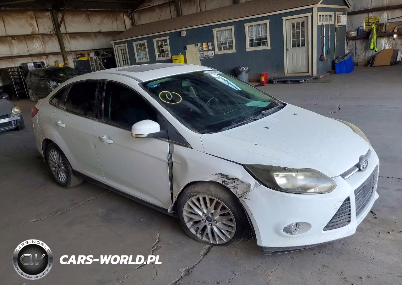2014 Ford Focus Trend VIN:WF0HP4L20E4105430 - 4