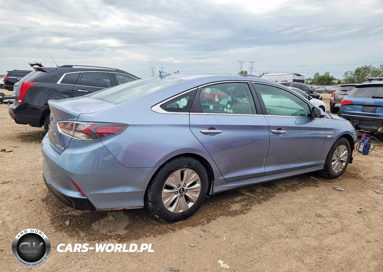2018 Hyundai Sonata Hybrid Se VIN:KMHE24L3XJA079892 - 3