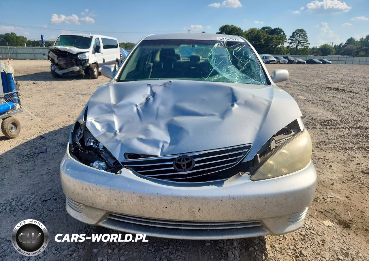 2005 Toyota Camry Le VIN:4T1BE32K45U956376 - 5