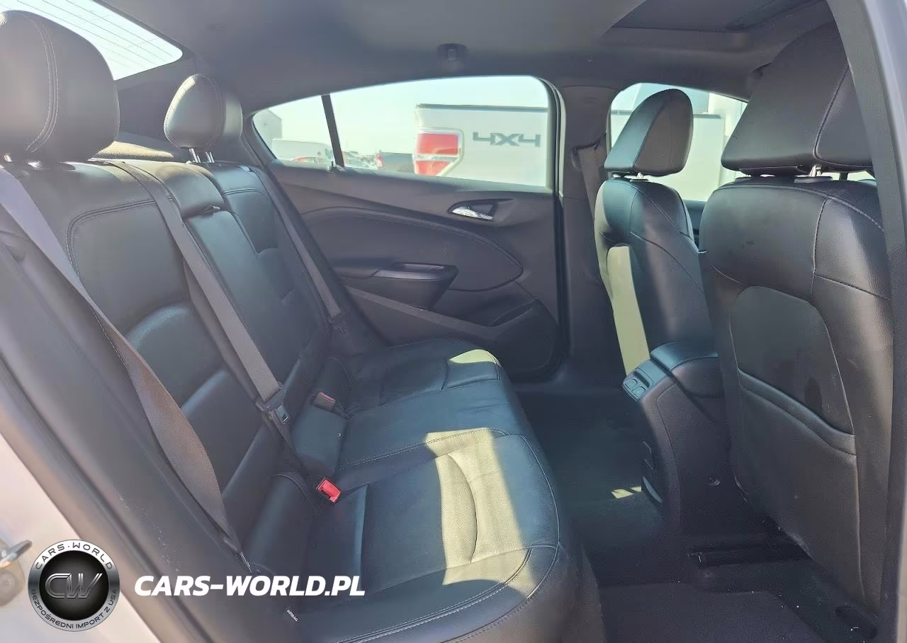 2018 Chevrolet Cruze Premier VIN:1G1BF5SM2J7181494 - 10