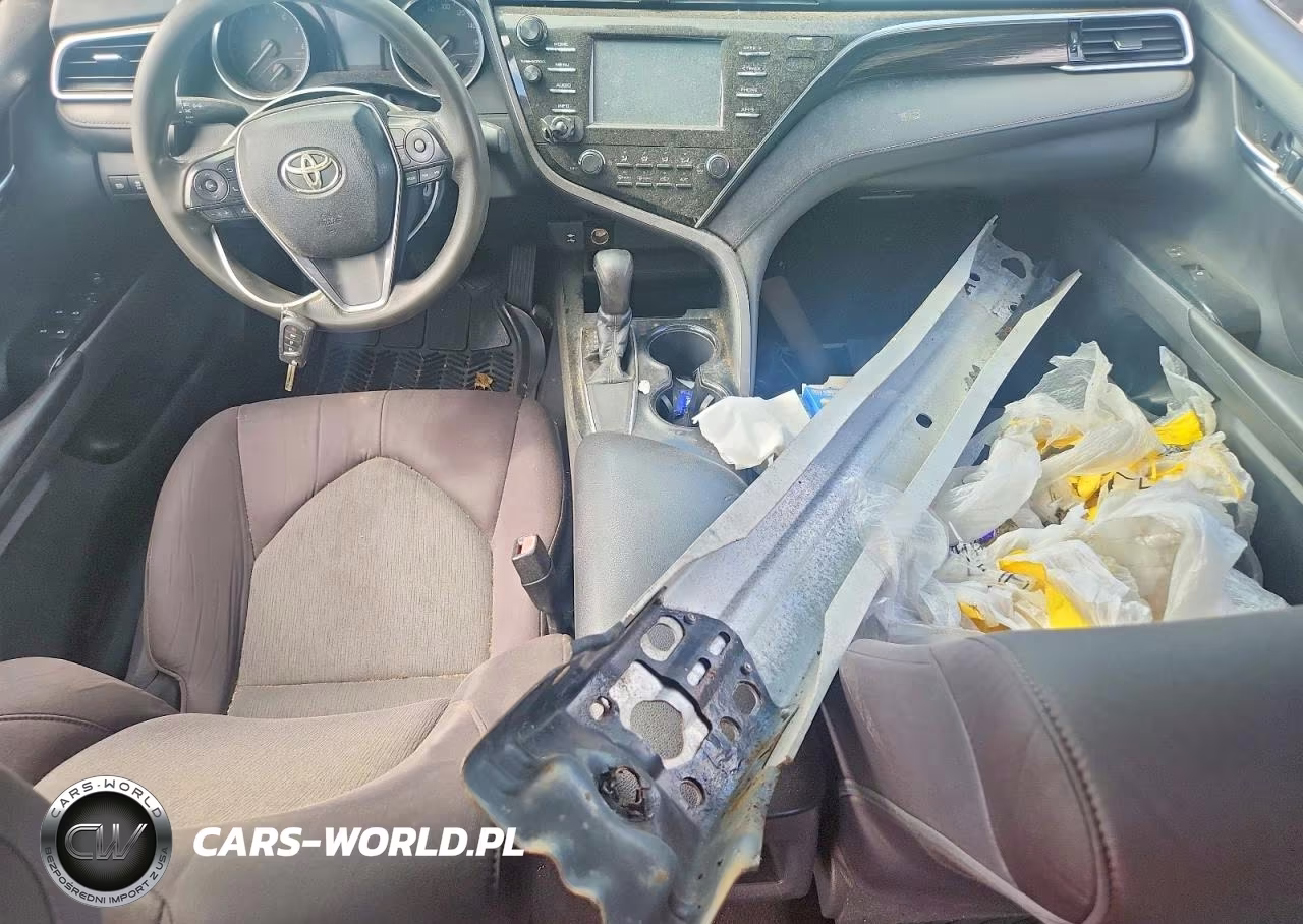 2018 Toyota Camry Le VIN:4T1B11HK7JU590513 - 8