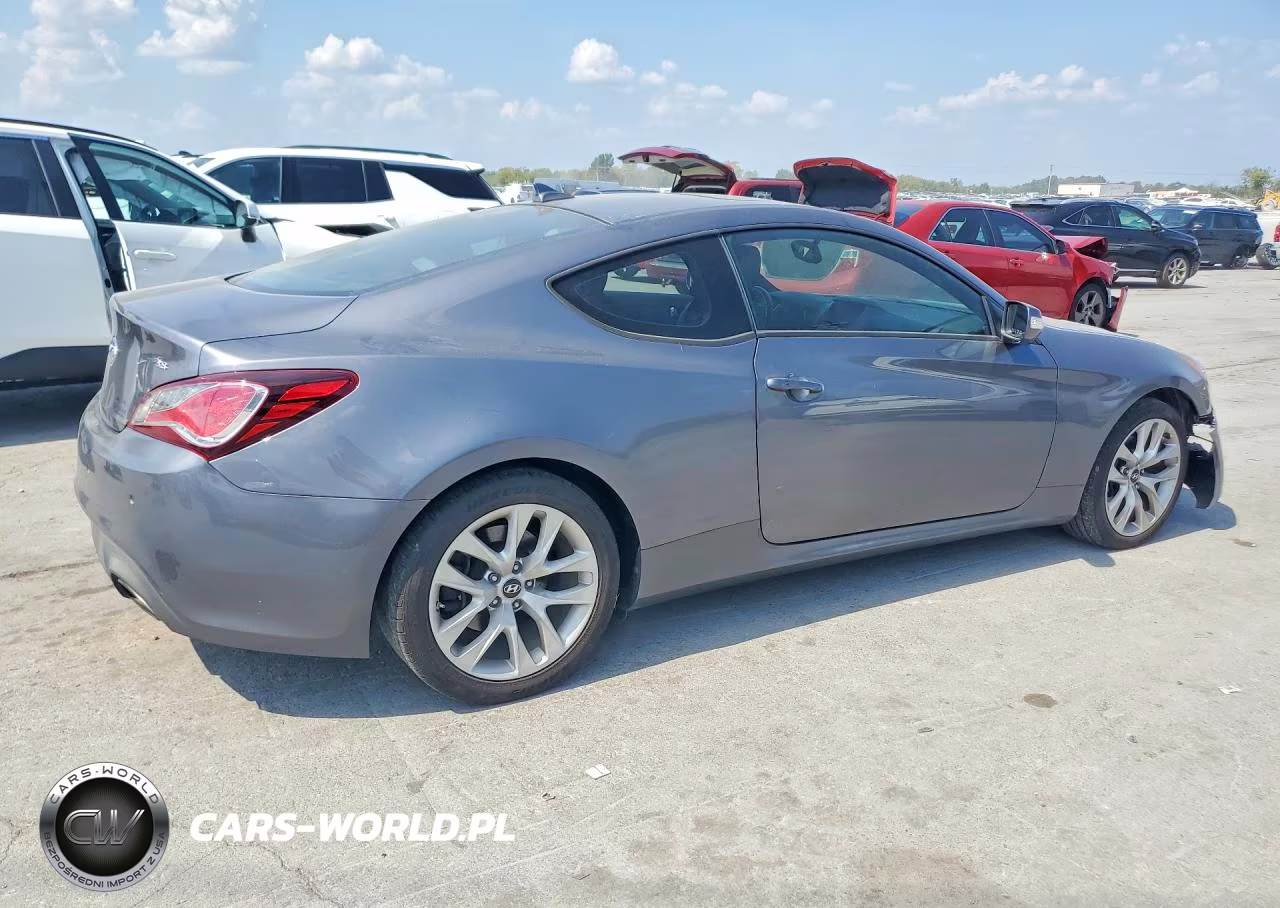 2013 Hyundai Genesis Coupe 3.8 Grand Touring VIN:KMHHU6KJ9DU109387 - 3