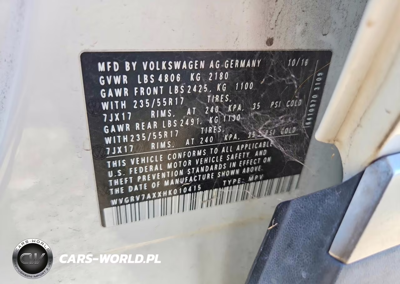 2017 Volkswagen Tiguan Wolfsburg VIN:WVGRV7AXXHK010415 - 13