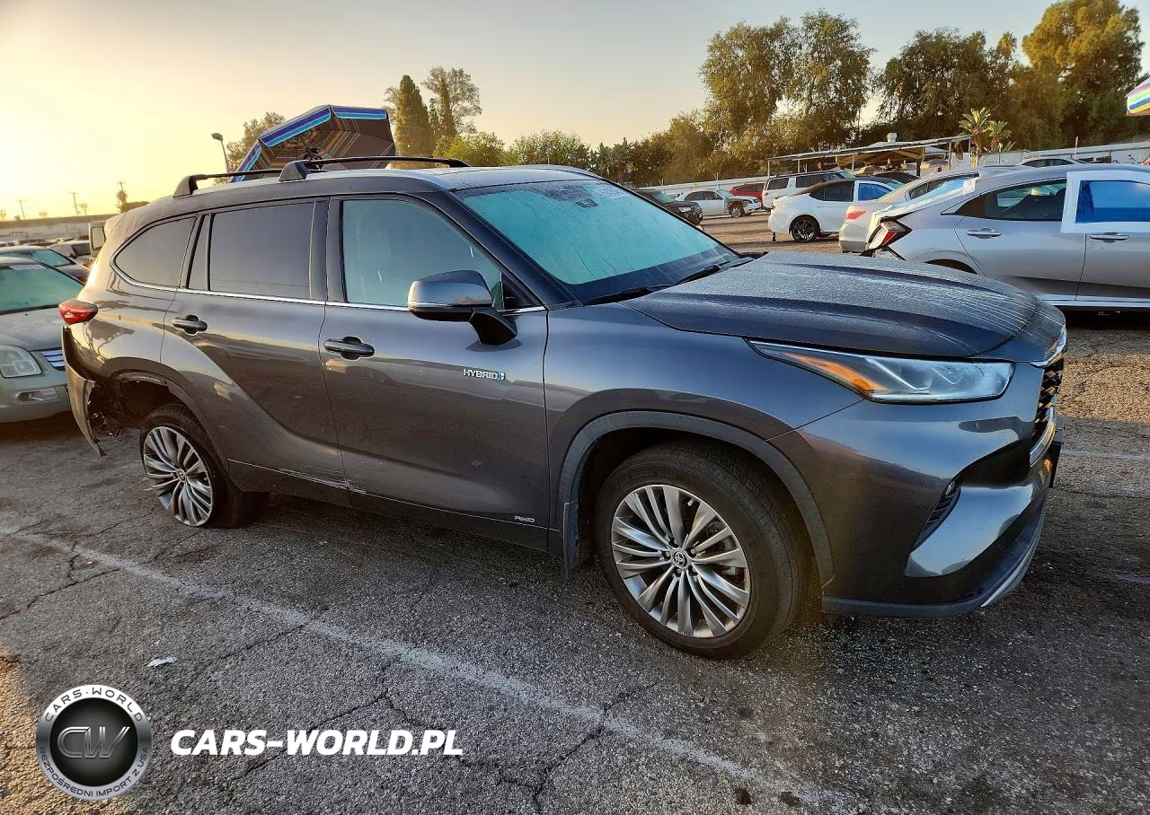 2020 Toyota Highlander Hybrid Platinum VIN:5TDEBRCH2LS000962 - 4
