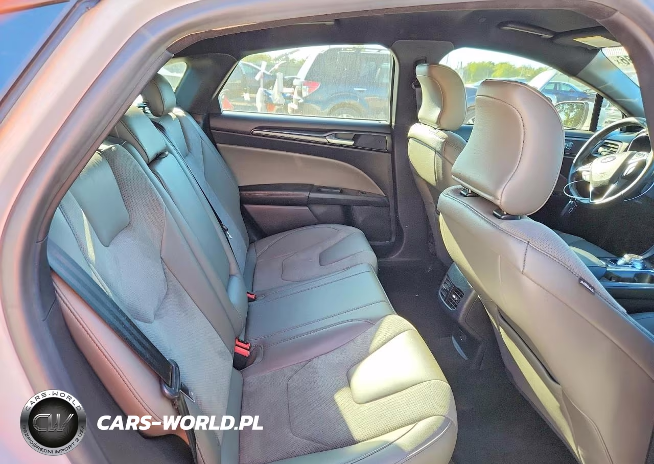 2018 Ford Fusion Sport VIN:3FA6P0VP1JR107013 - 10