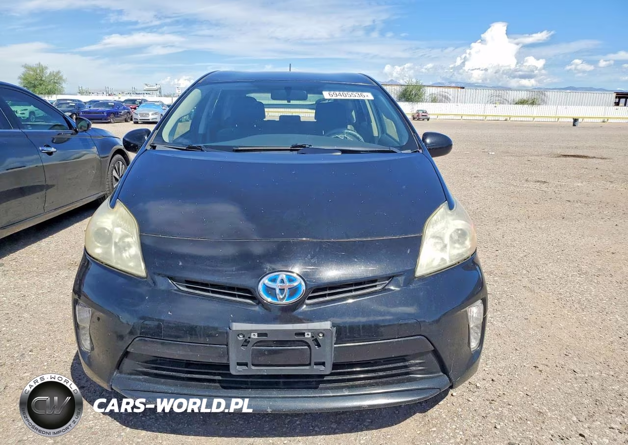 2014 Toyota Prius Three VIN:JTDKN3DU6E0360440 - 5
