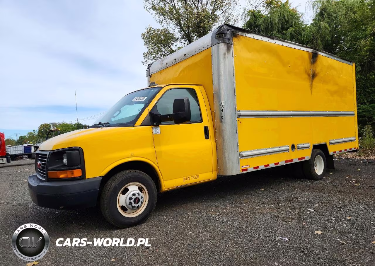 2017 GMC Savana Box Truck