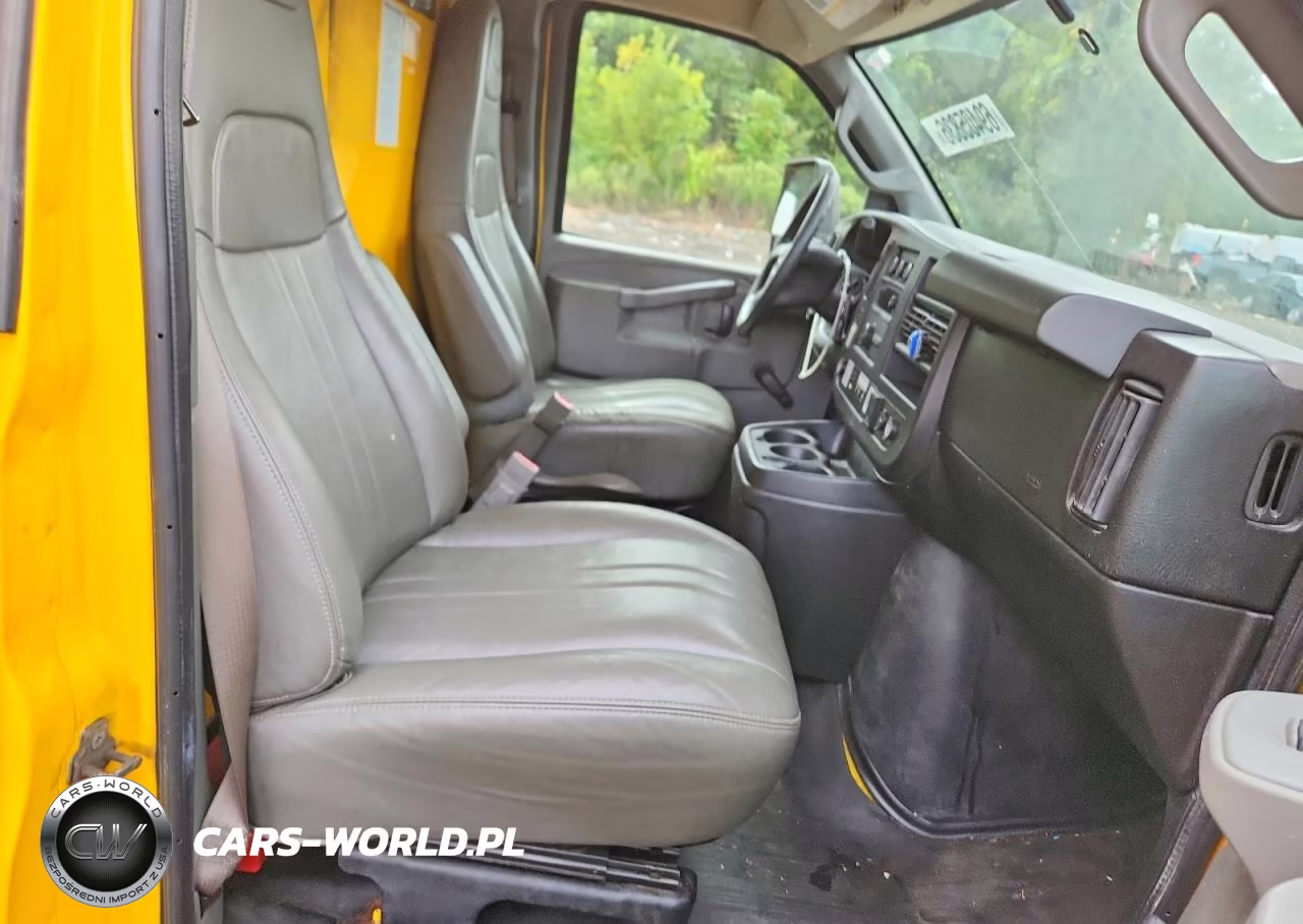 2017 GMC Savana Box Truck VIN:1GD37TCG4H1905409 - 11