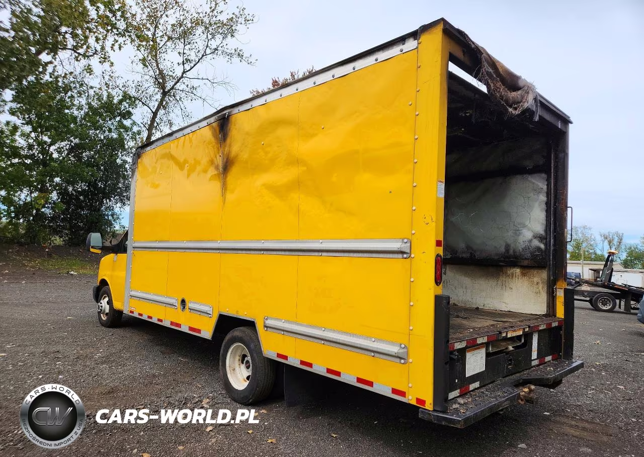 2017 GMC Savana Box Truck VIN:1GD37TCG4H1905409 - 2