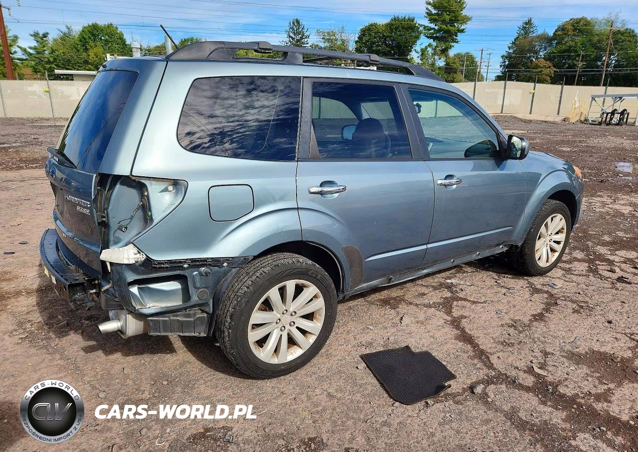 2011 Subaru Forester 2.5X Premium VIN:JF2SHADC0BH738169 - 3