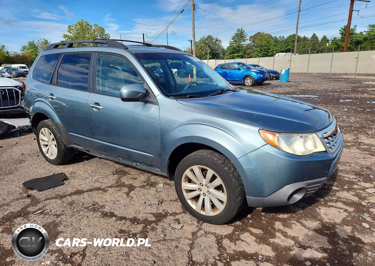 2011 Subaru Forester 2.5X Premium VIN:JF2SHADC0BH738169 - 4
