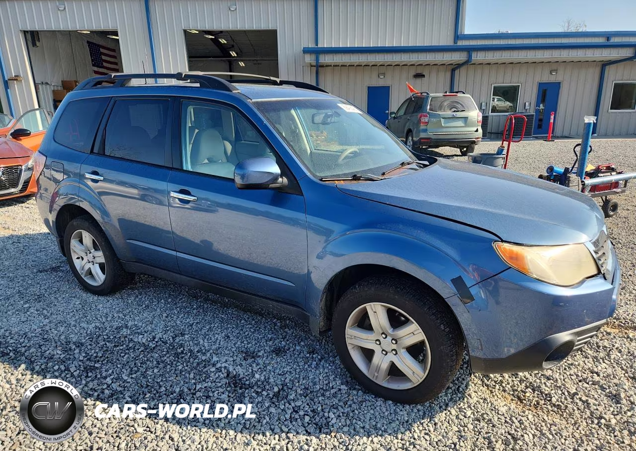 2010 Subaru Forester 2.5X Premium VIN:JF2SH6CC2AH792540 - 4