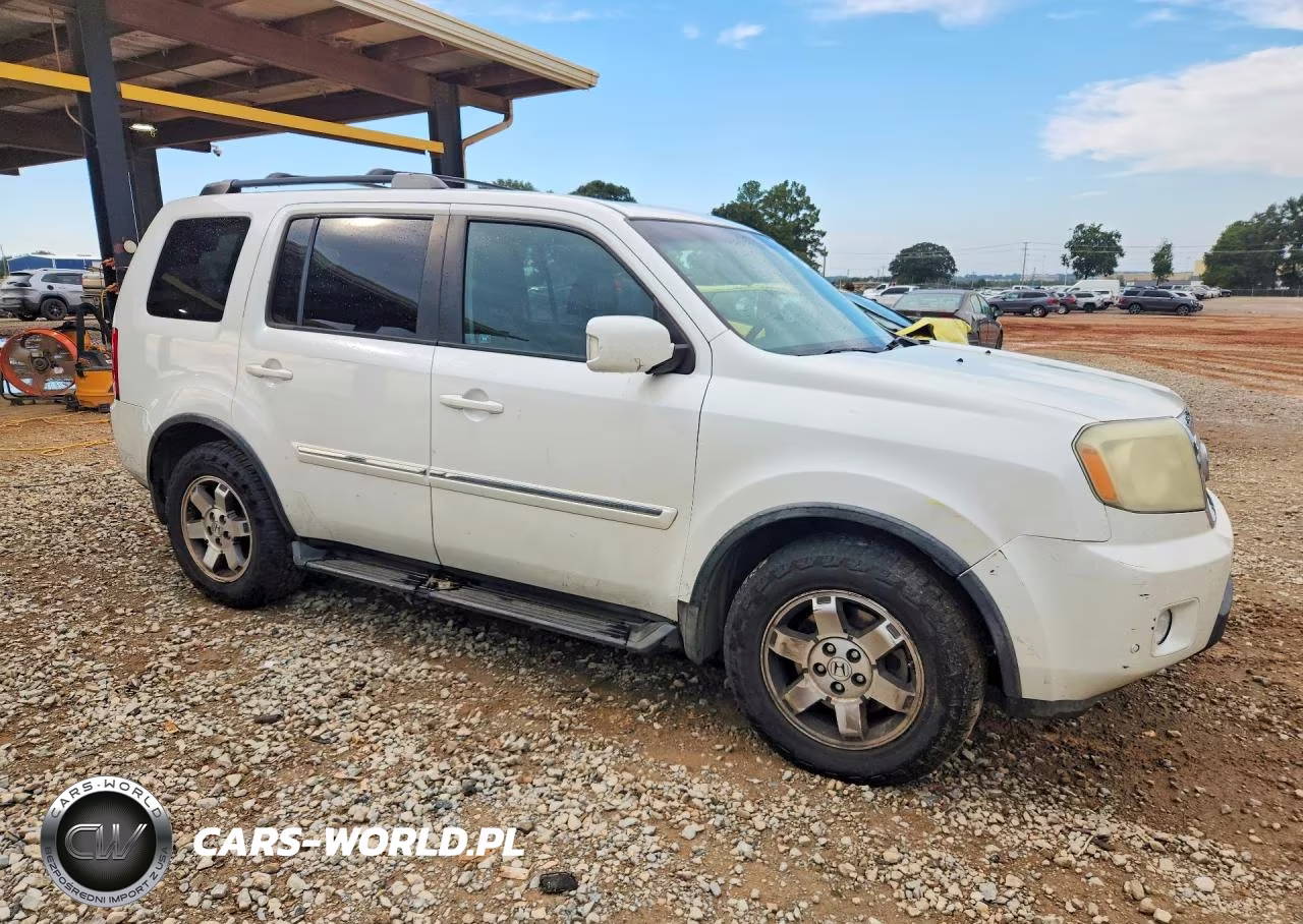 2011 Honda Pilot Touring VIN:5FNYF4H9XBB009773 - 4