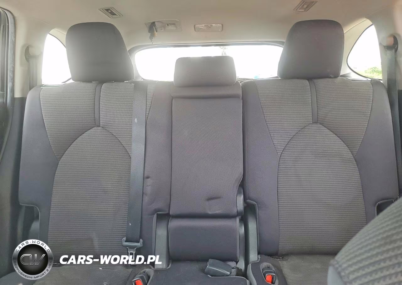 2022 Toyota Highlander Le VIN:5TDZZRAH3NS553364 - 10