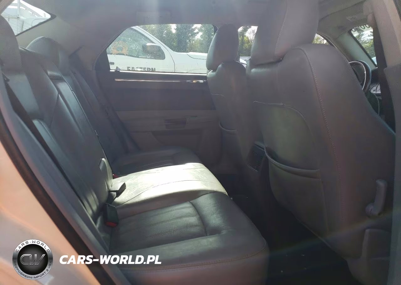 2007 Chrysler 300C VIN:2C3KK63H57H827560 - 10