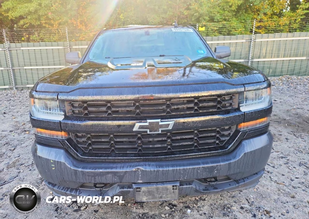 2017 Chevrolet Silverado K1500 VIN:1GCVKNECXHZ361663 - 5