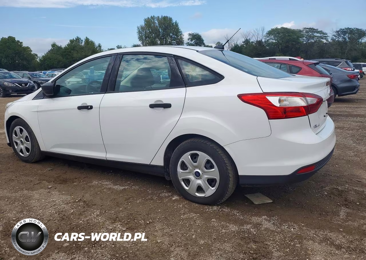 2013 Ford Focus S VIN:1FADP3E2XDL149907 - 2