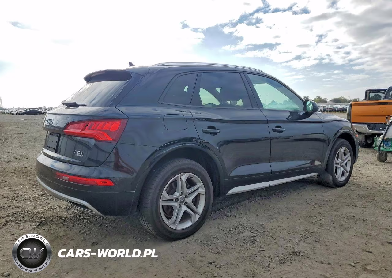 2018 Audi Q5 Premium VIN:WA1ANAFY0J2220814 - 3