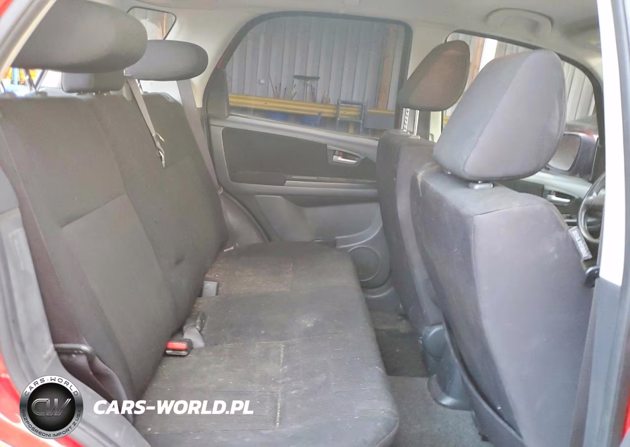 2011 Suzuki Sx4 VIN:JS2YB5A31B6303104 - 10