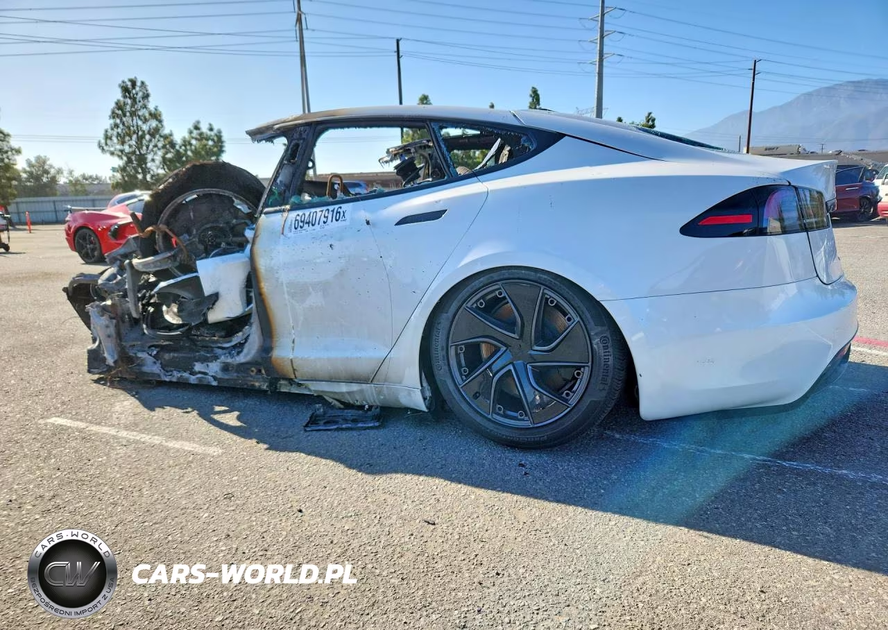2026 Tesla Model S VIN:5YJSA1E55TF560327 - 2