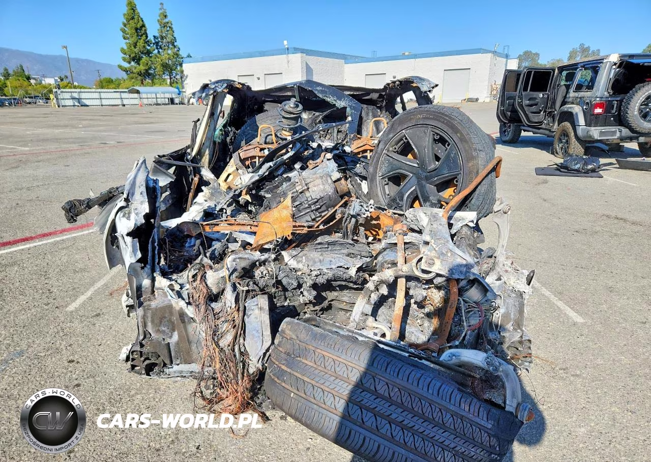 2026 Tesla Model S VIN:5YJSA1E55TF560327 - 5
