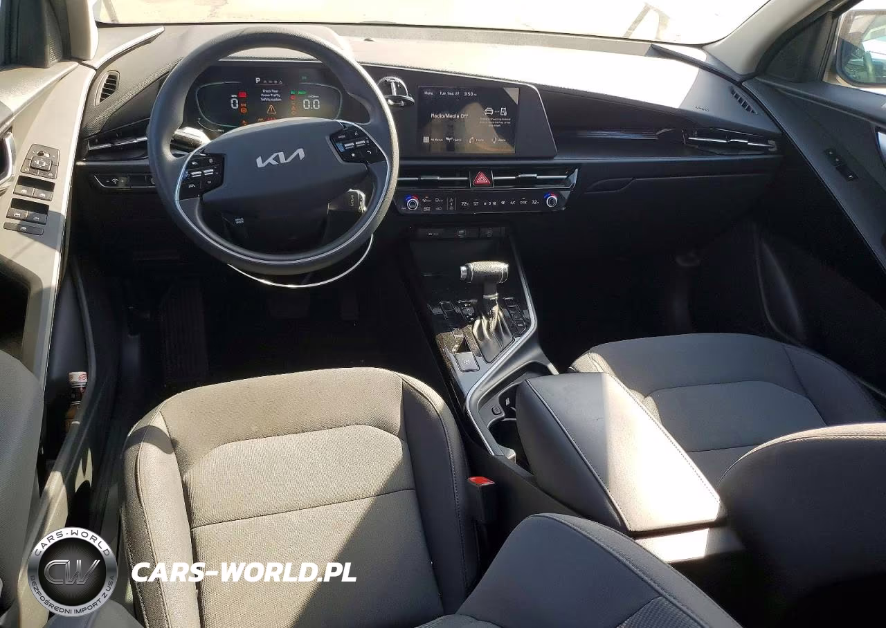 2025 Kia Niro Lx VIN:KNDCP3LE4S5274096 - 8