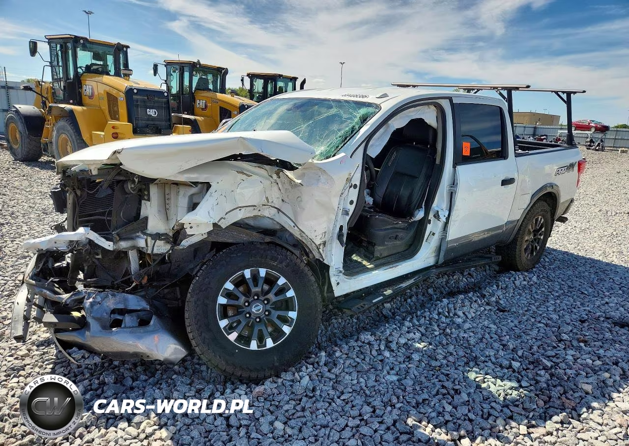 2018 Nissan Titan Pro-4X VIN:1N6AA1E5XJN551761 - 1