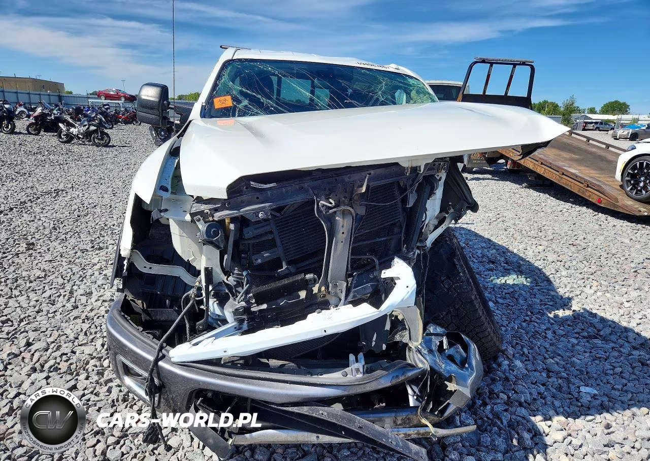 2018 Nissan Titan Pro-4X VIN:1N6AA1E5XJN551761 - 5