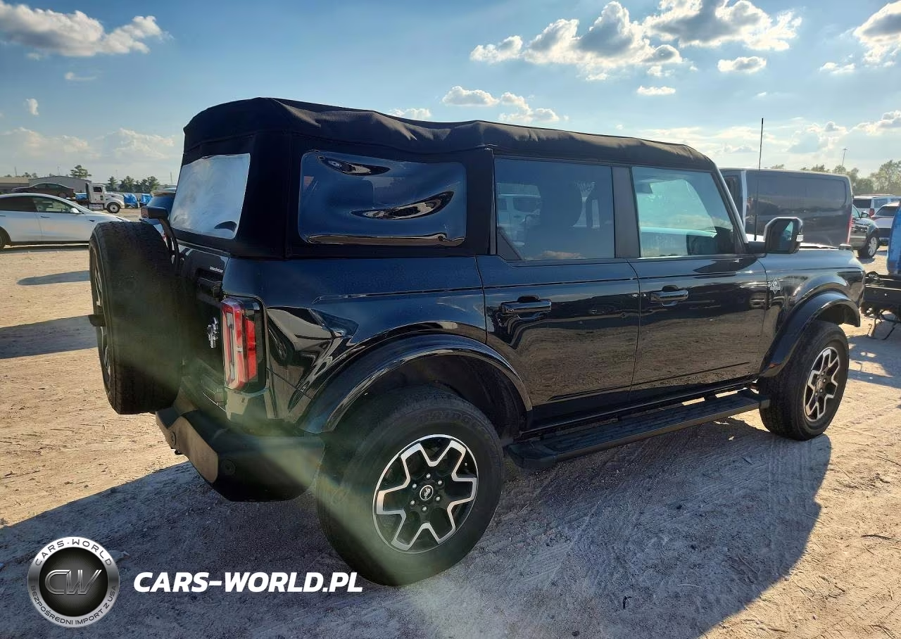 2023 Ford Bronco Base VIN:1FMEE5DPXPLB37348 - 3