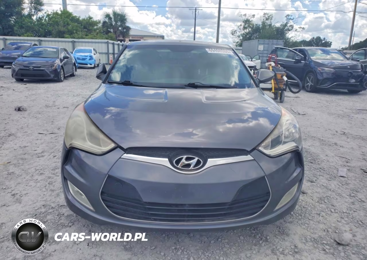 2015 Hyundai Veloster VIN:KMHTC6AD7FU232133 - 5