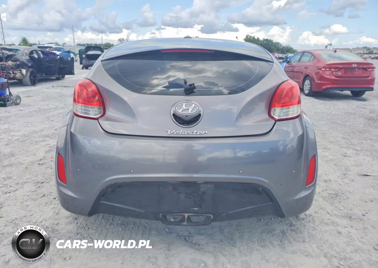 2015 Hyundai Veloster VIN:KMHTC6AD7FU232133 - 6