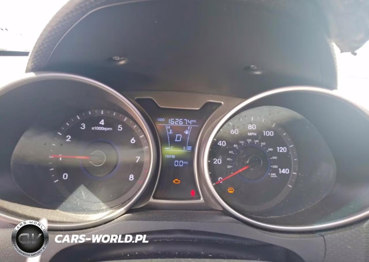 2015 Hyundai Veloster VIN:KMHTC6AD7FU232133 - 9