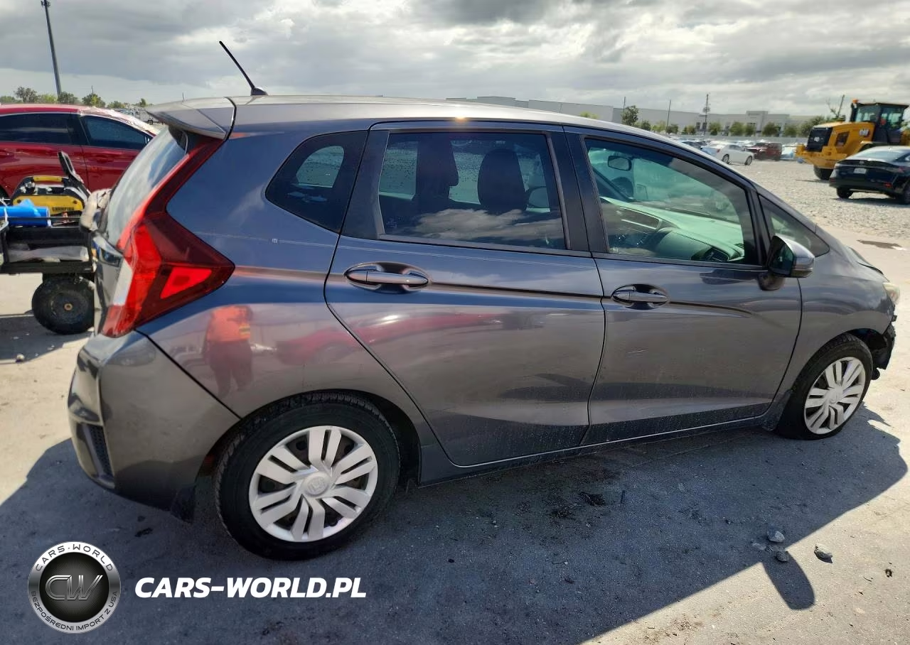 2015 Honda Fit Lx VIN:3HGGK5H57FM708534 - 3