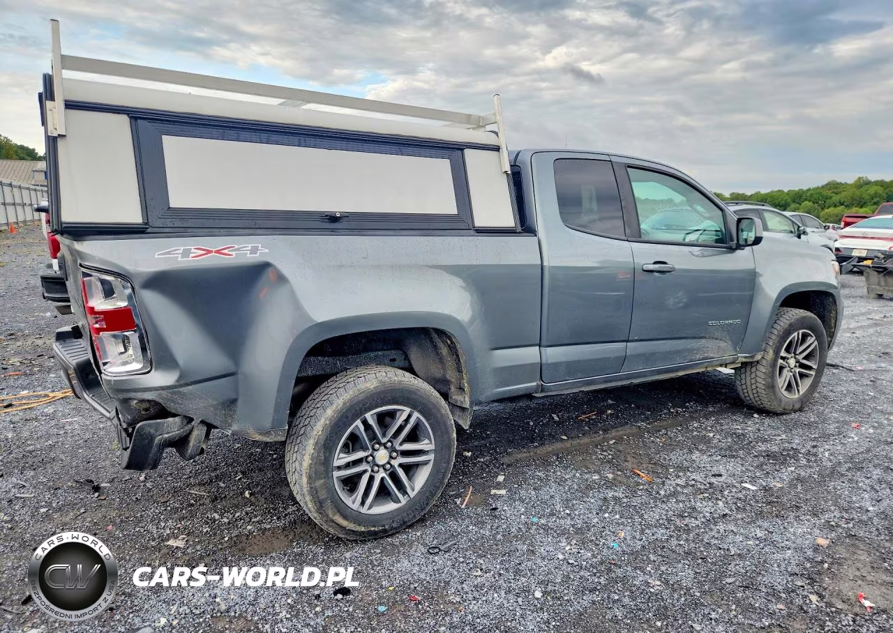 2021 Chevrolet Colorado VIN:1GCHTBEA6M1135135 - 3