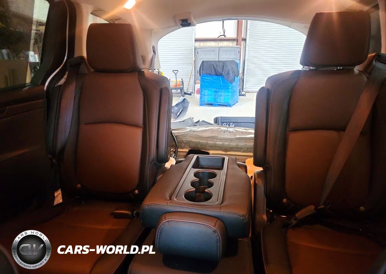 2026 Honda Odyssey Elite VIN:5FNRL6H97TB049979 - 10