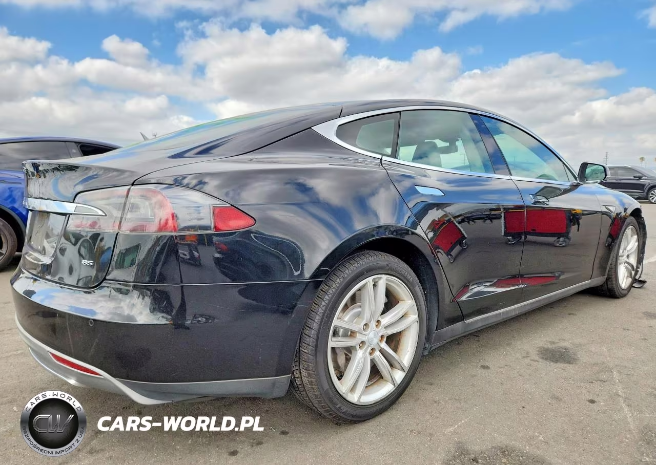 2013 Tesla Model S VIN:5YJSA1CN2DFP28025 - 3