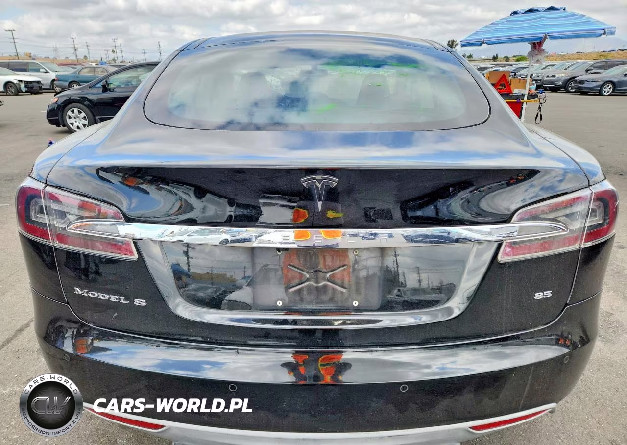 2013 Tesla Model S VIN:5YJSA1CN2DFP28025 - 6