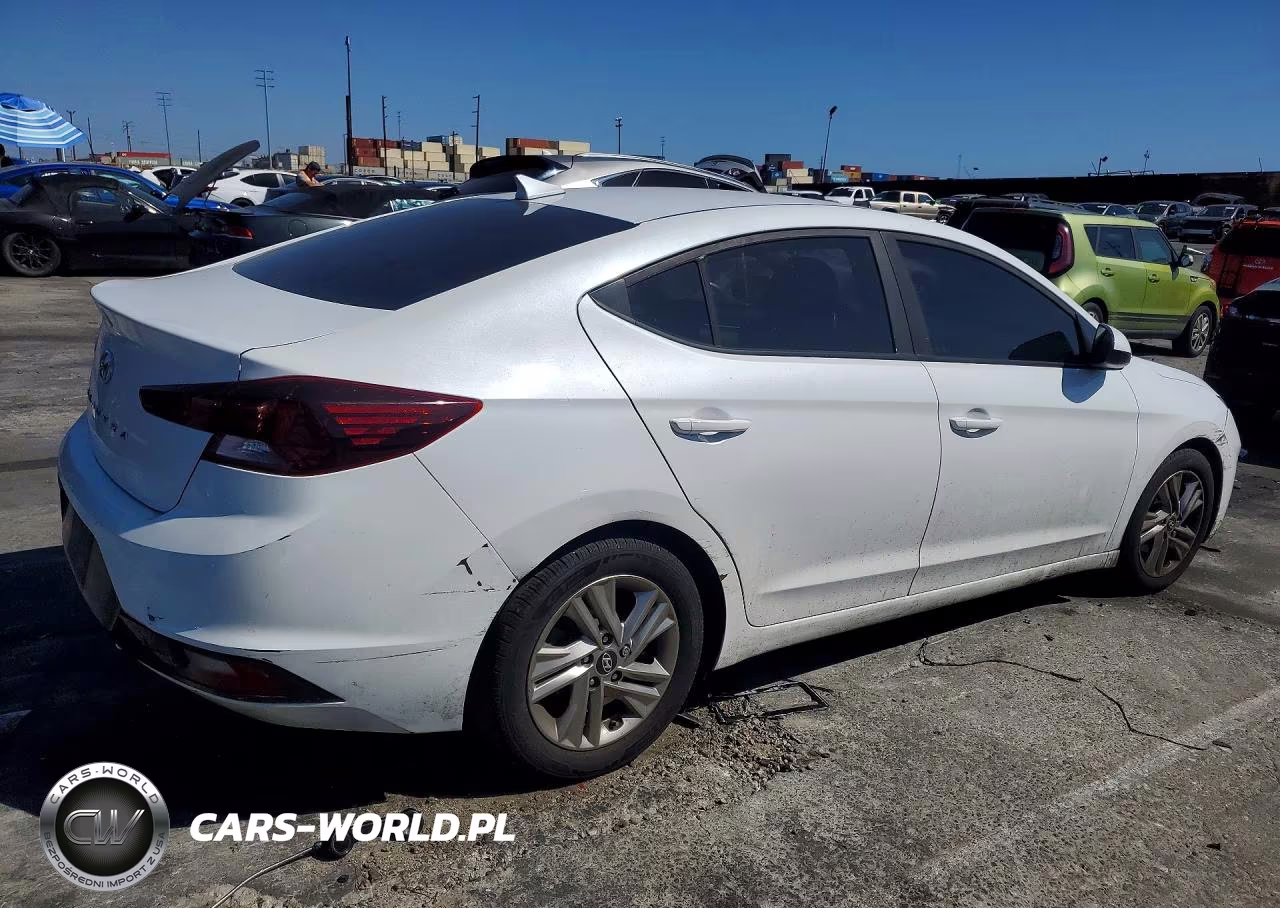 2019 Hyundai Elantra Sel VIN:5NPD84LF6KH444202 - 3