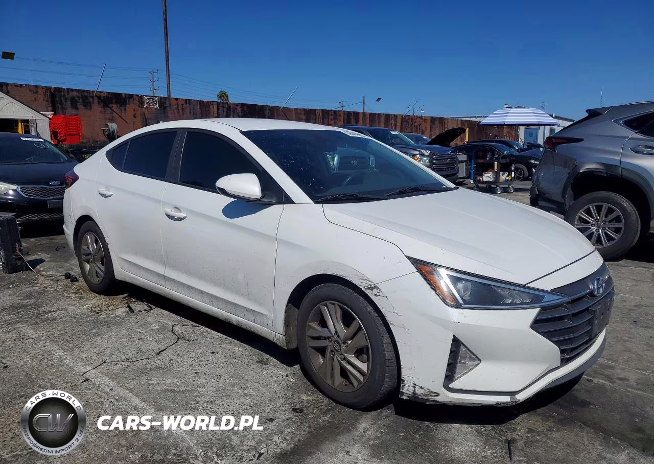 2019 Hyundai Elantra Sel VIN:5NPD84LF6KH444202 - 4