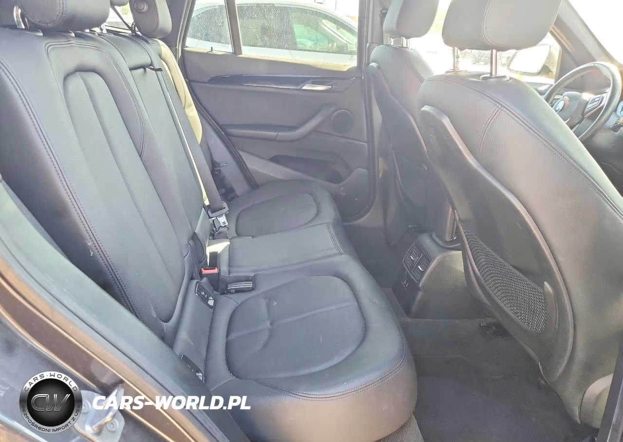 2018 BMW X1 Sdrive28I VIN:WBXHU7C3XJ3H43163 - 10