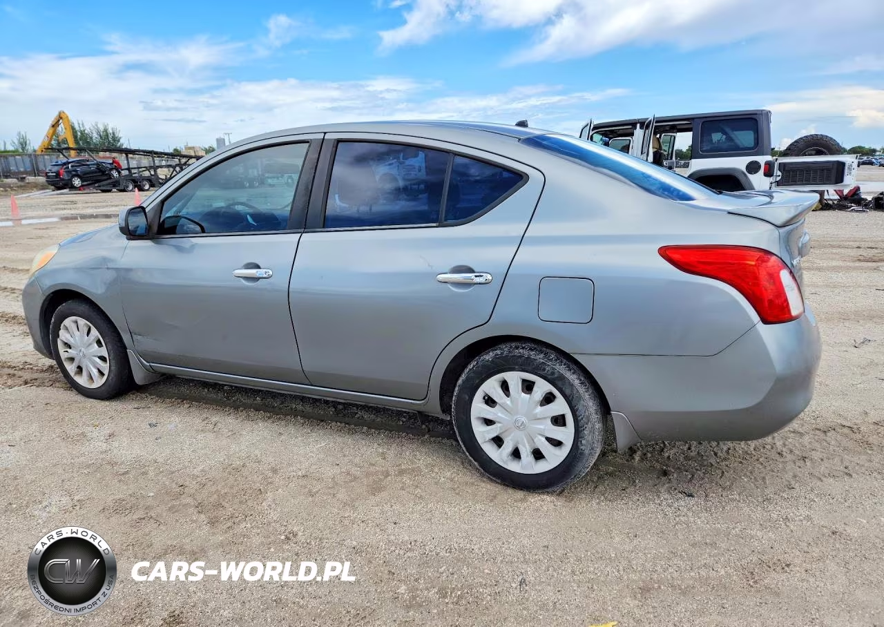 2013 Nissan Versa 1.6 S VIN:3N1CN7AP8DL886177 - 2