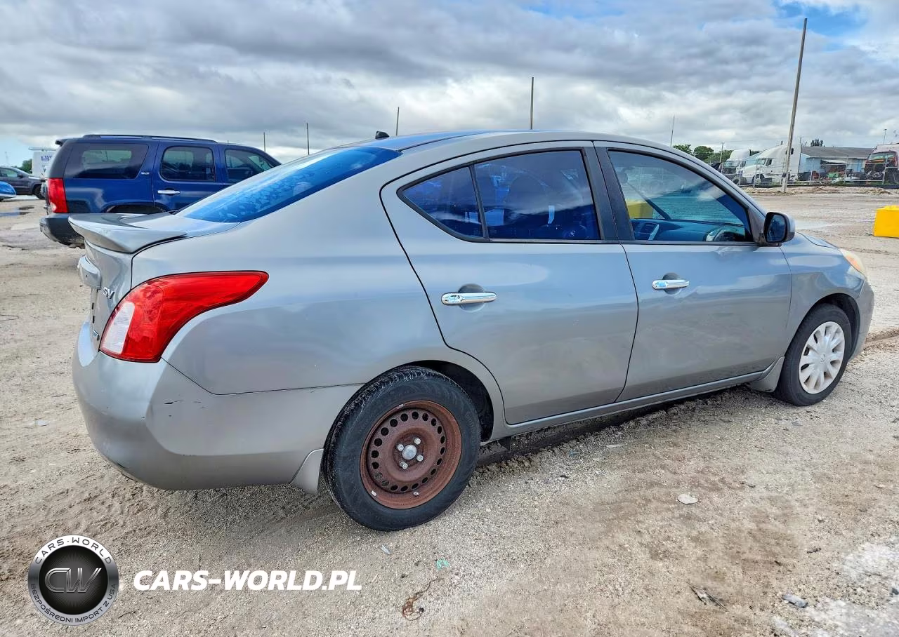 2013 Nissan Versa 1.6 S VIN:3N1CN7AP8DL886177 - 3