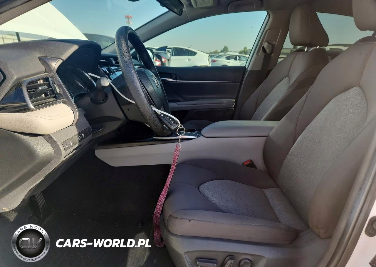 2020 Toyota Camry Le VIN:4T1C11AK5LU922790 - 7