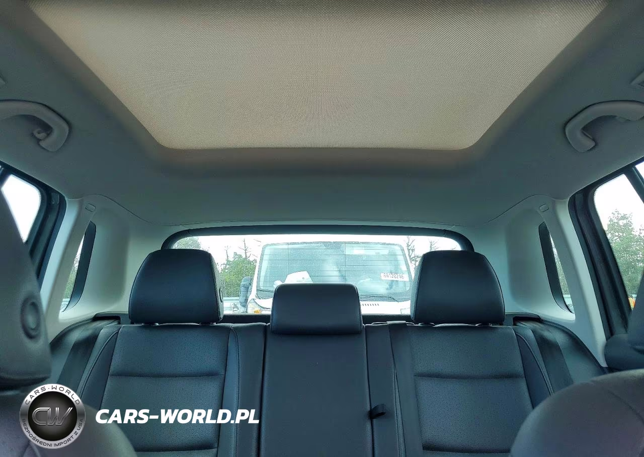 2016 Volkswagen Tiguan S VIN:WVGBV7AXXGW570864 - 10