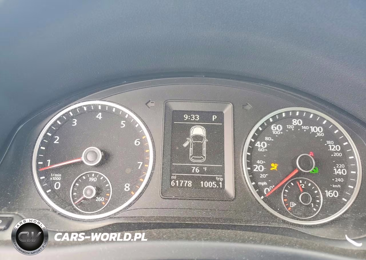 2016 Volkswagen Tiguan S VIN:WVGBV7AXXGW570864 - 9